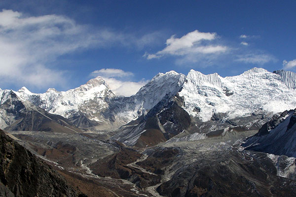 Die Vereine Govinda und Shangrila präsentieren: